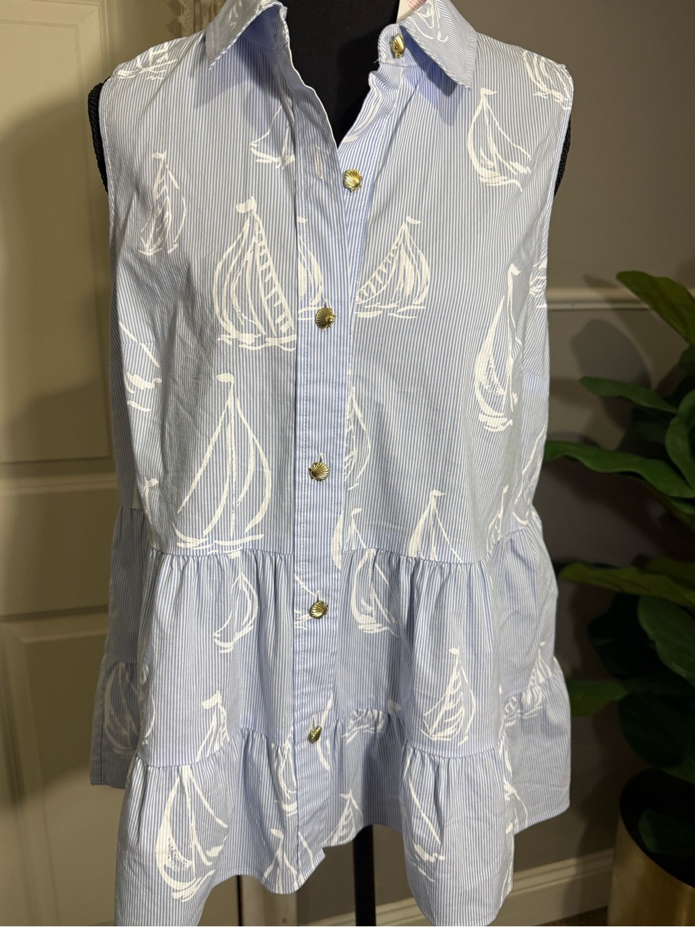 Lilly Pulitzer Blue & White coastal Button-Up top size 4 NWT